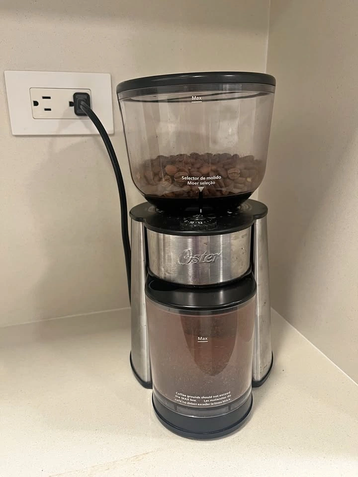 Oster Coffee Grinder – Excellent Condition