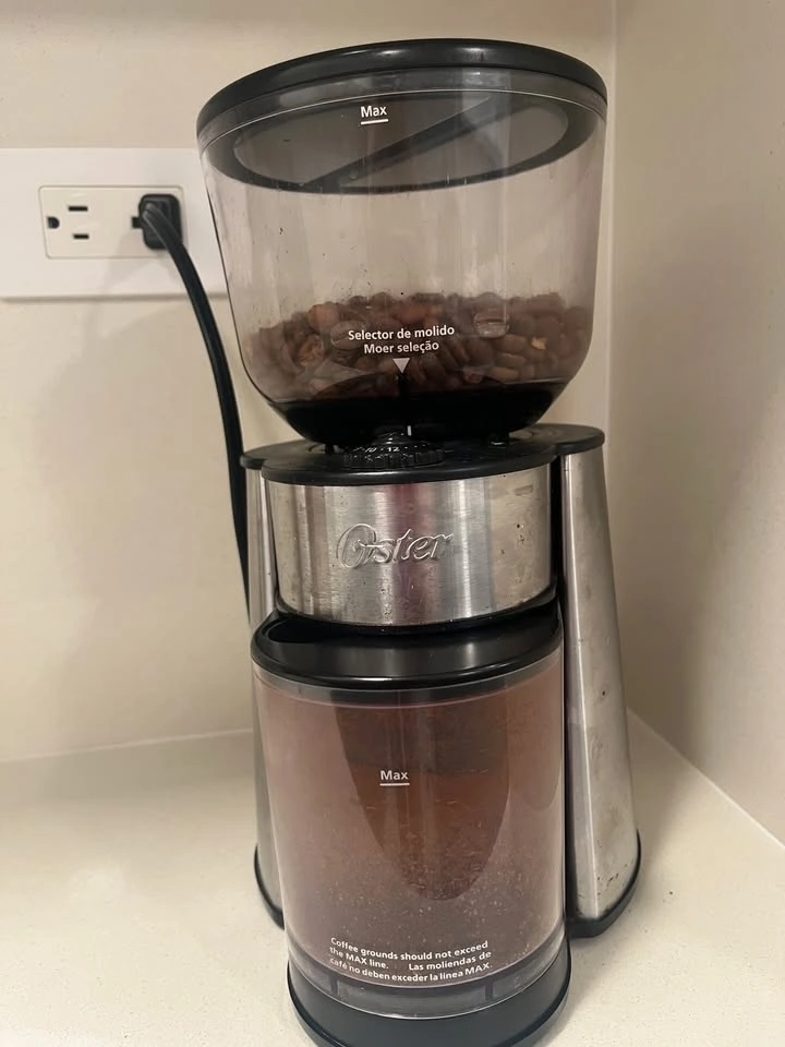 Oster Coffee Grinder – Excellent Condition - photo 3