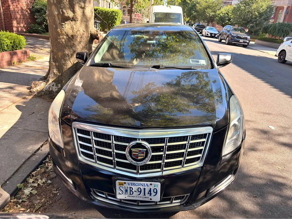 2015 Cadillac XTS · Luxury Sedan 4D
