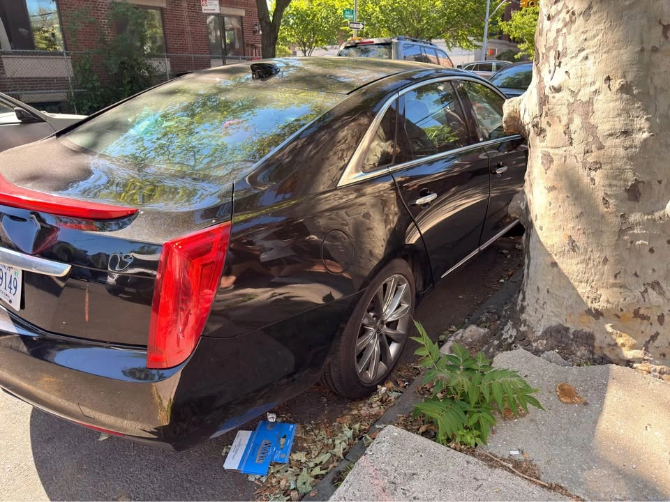 2015 Cadillac XTS · Luxury Sedan 4D - photo 4