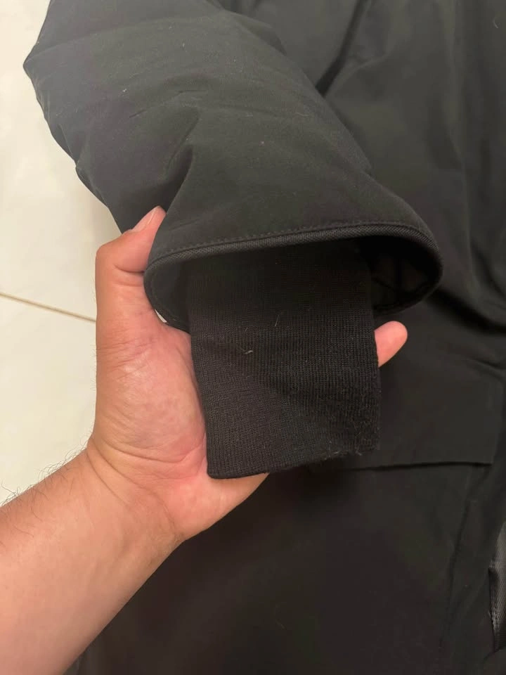 Canada Goose Jacket - Men Large - photo 3