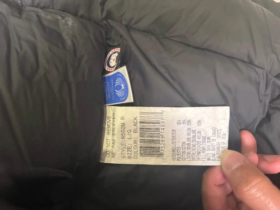 Canada Goose Jacket - Men Large - photo 5