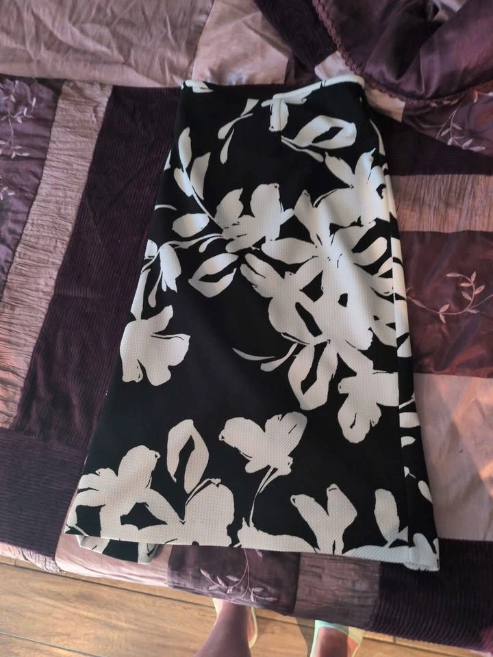 Calvin Klein Skirt - photo 2