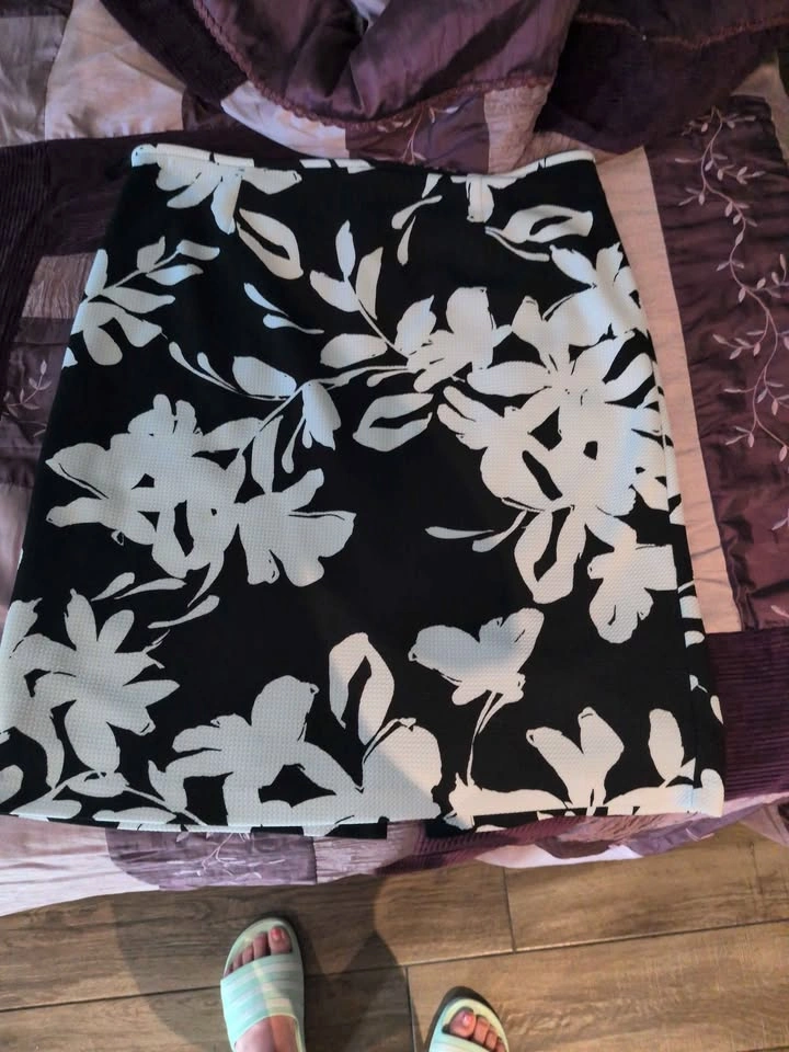 Calvin Klein Skirt - photo 3