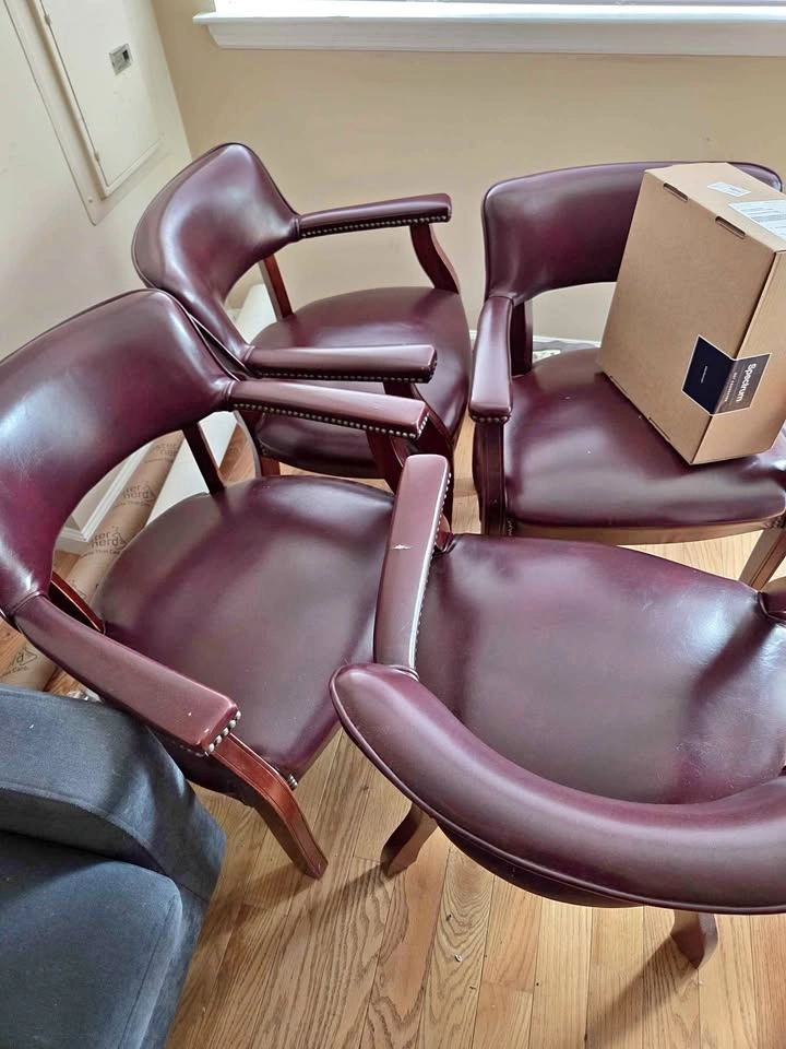 Set of 4 Burgundy Faux Leather Captain's Chairs