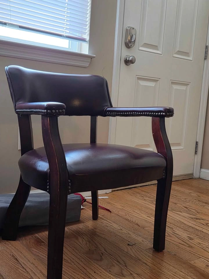 Set of 4 Burgundy Faux Leather Captain's Chairs - photo 3