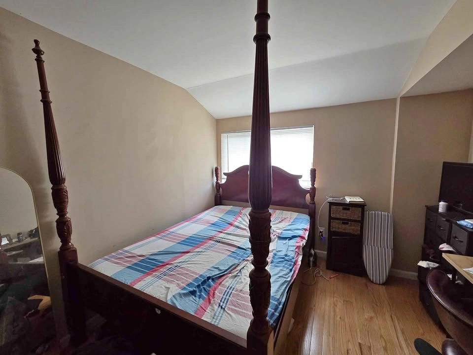 Queen Size Four Poster Wood Bed Frame