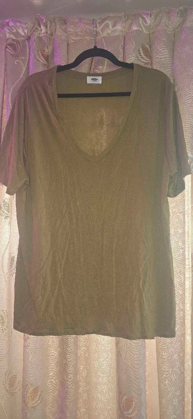 Old Navy T-Shirt sz xl