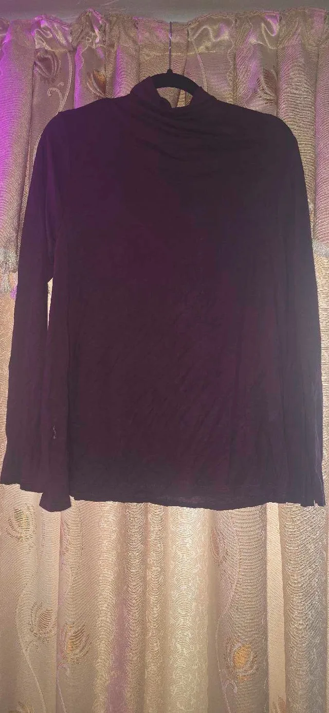 Cowl Neck Top sz large