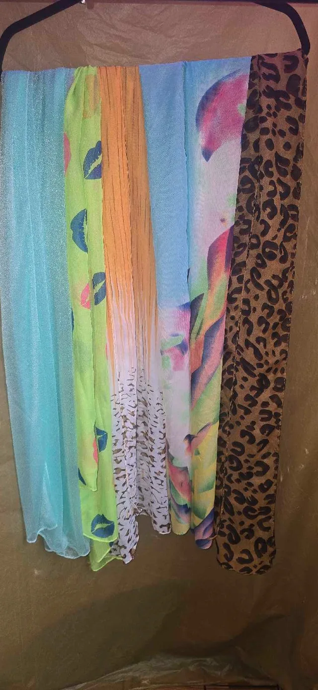 Ladies Assorted Scarves/Shawl