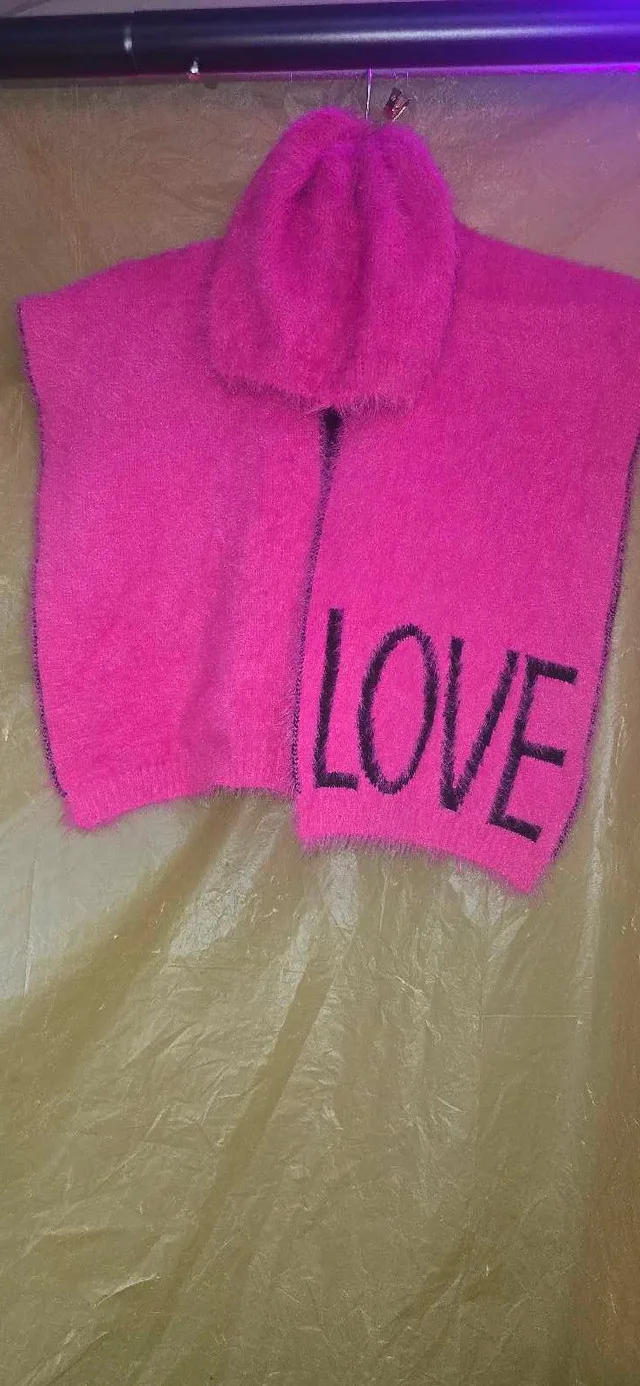 LOVE Scarf and Hat Set