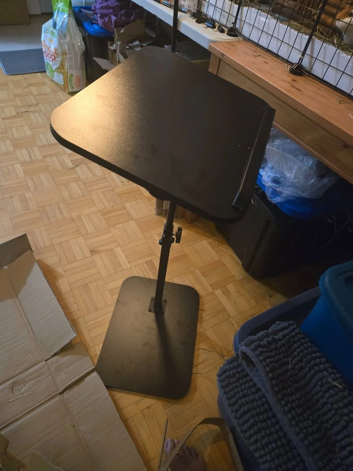 LIKE NEW: Portable Folding Laptop Desk / Multifunctional Side Ta - photo 2