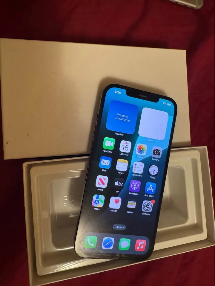 Apple iPhone 12 PRO MAX, 128 GB, Black, 81% Battery image indicator(2)