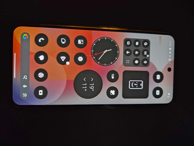 Nothing Phone (3) – 512GB 16GB Ram (Like New)