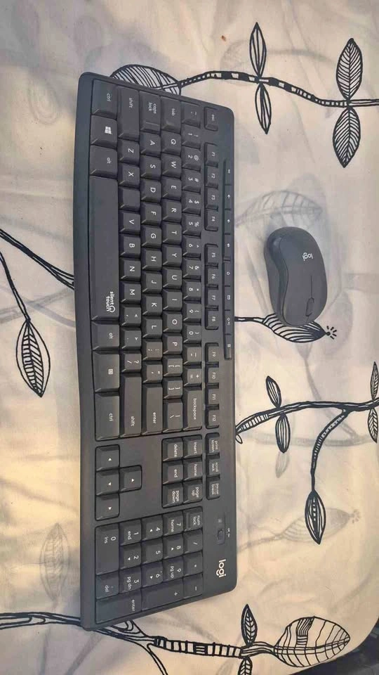 Logitech k295 wireless keyboard and mouse