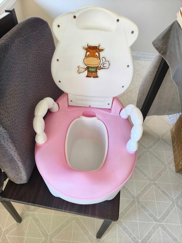 Cute Cow Potty Chair for Toddlers - Sanitized & Great Condition! - photo 3