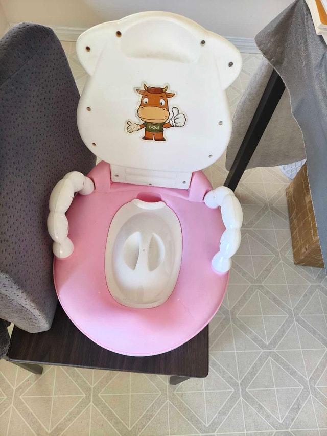 Cute Cow Potty Chair for Toddlers - Sanitized & Great Condition! - photo 4