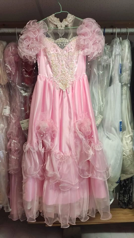 Vintage 80s 90s wedding dresses. Film Props costumes. - photo 3