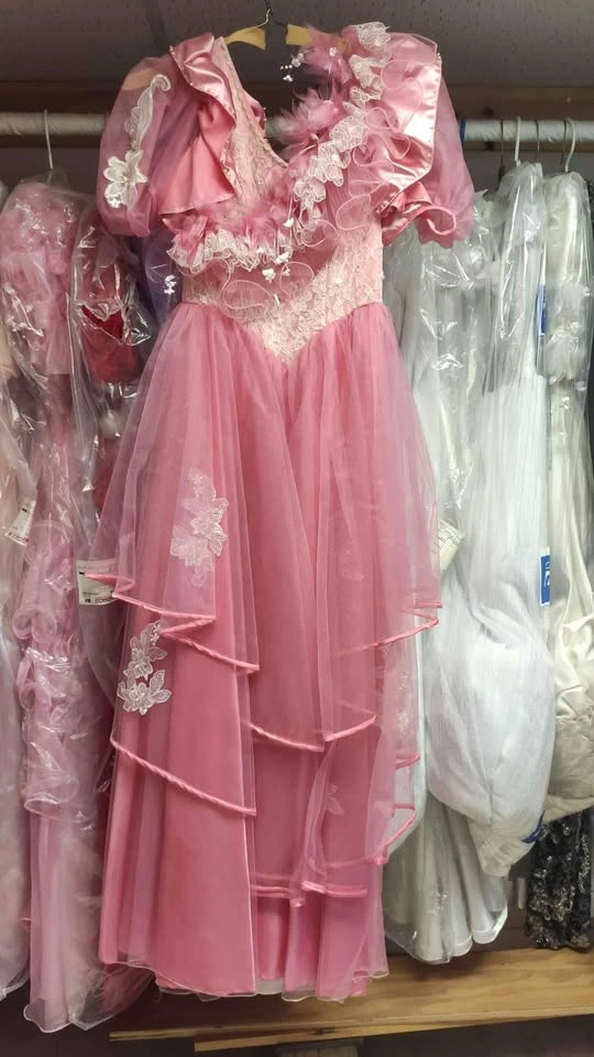 Vintage 80s 90s wedding dresses. Film Props costumes. - photo 4
