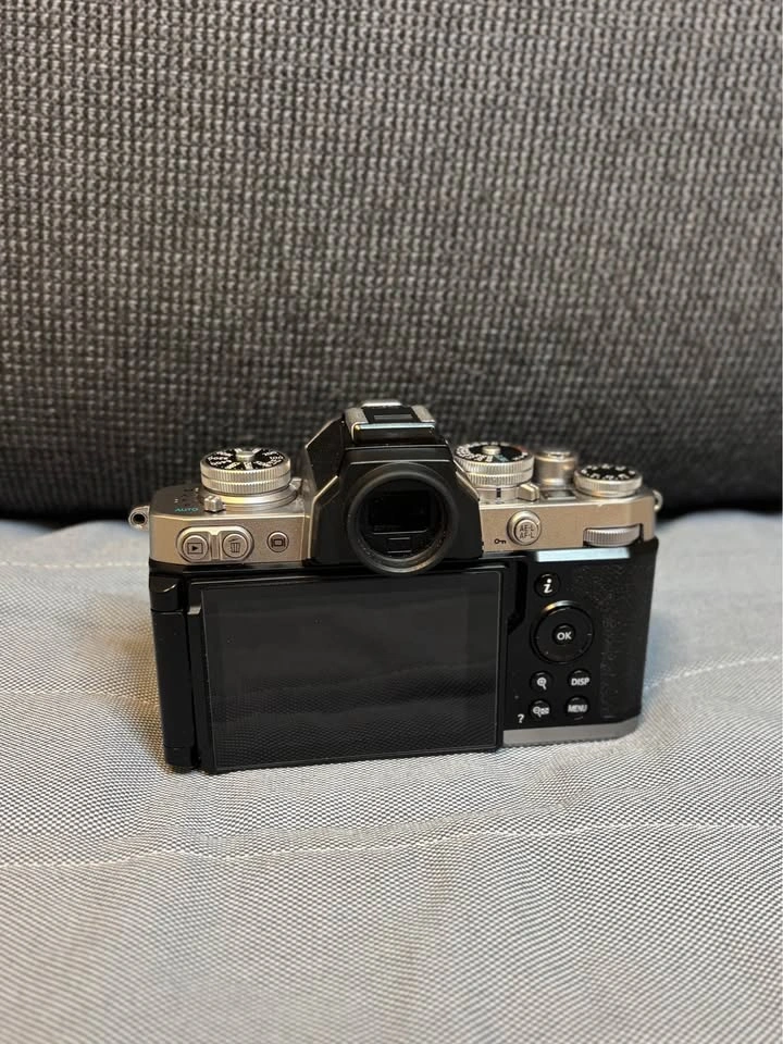 Nikon Zfc mirrorless silver camera body only (excellent conditio - photo 4