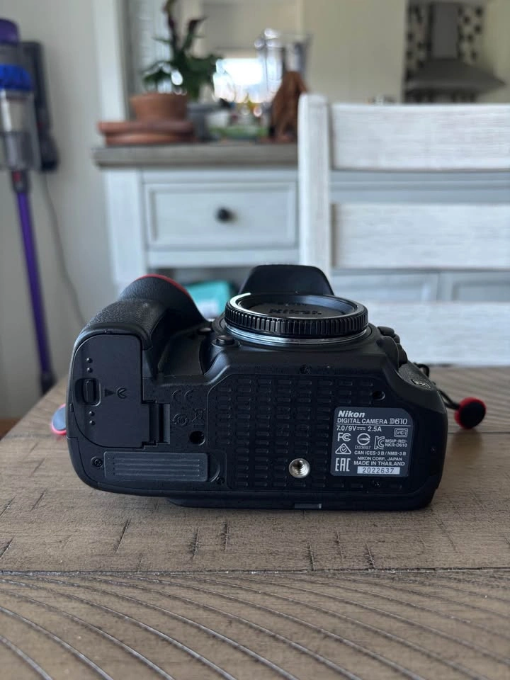 Nikon D610 (under 15k shutter) - photo 5