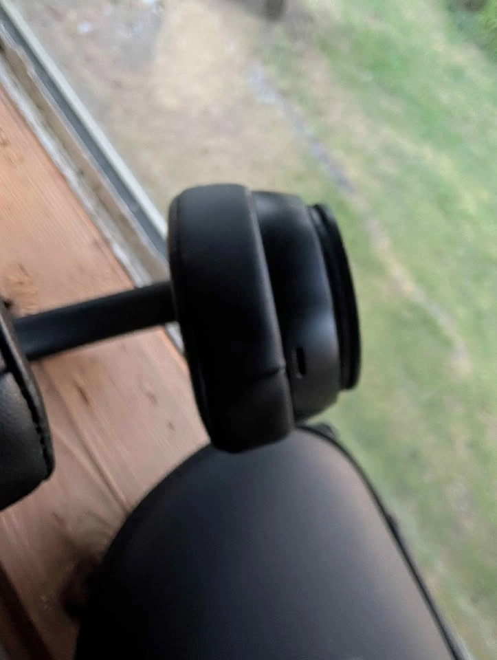 Beats Solo Pro Headphones - photo 4
