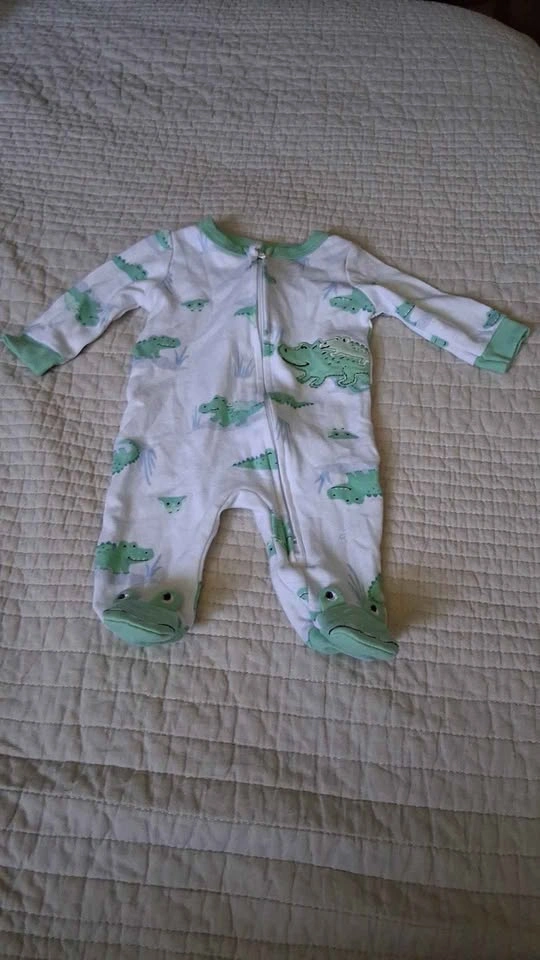 Cute dinosaur sleeper for newborns - photo 2