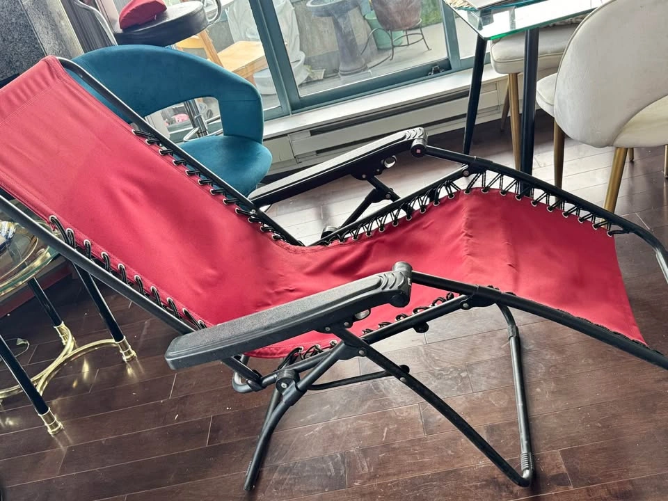 Red Zero Gravity Recliner Chair