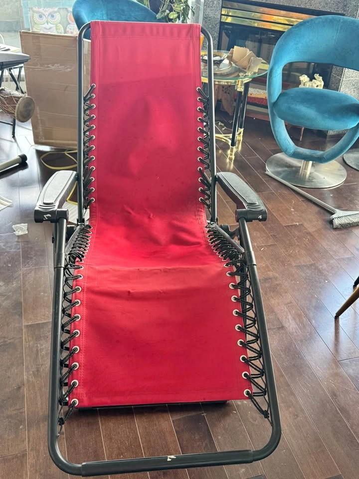 Red Zero Gravity Recliner Chair - photo 4