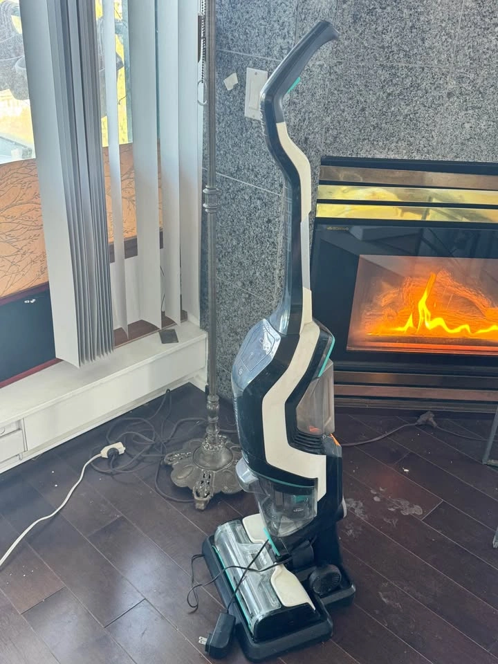 Bissell CrossWave Cordless Max Wet Dry Vacuum - photo 2