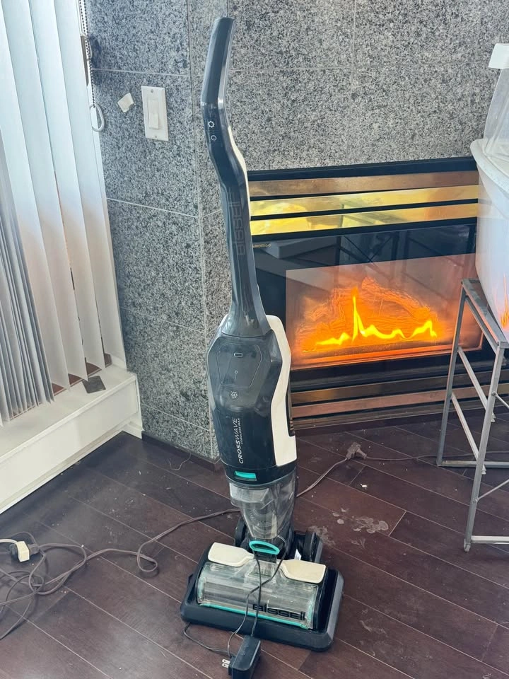 Bissell CrossWave Cordless Max Wet Dry Vacuum - photo 3