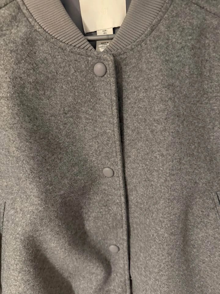 Gray H&M bomber jacket - photo 2