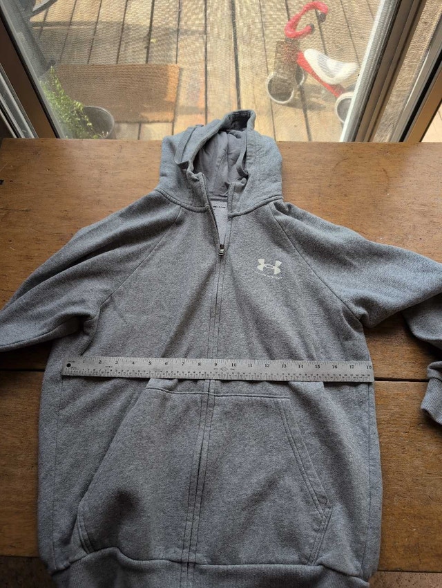Under Armour Hoodie full zip grey small