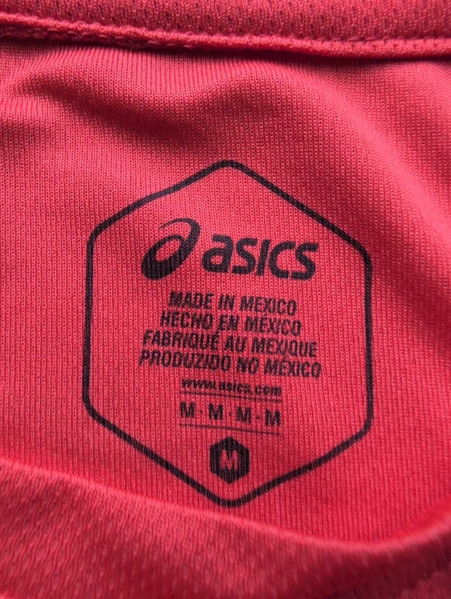 Asics T-Shirt medium red nwt - photo 2