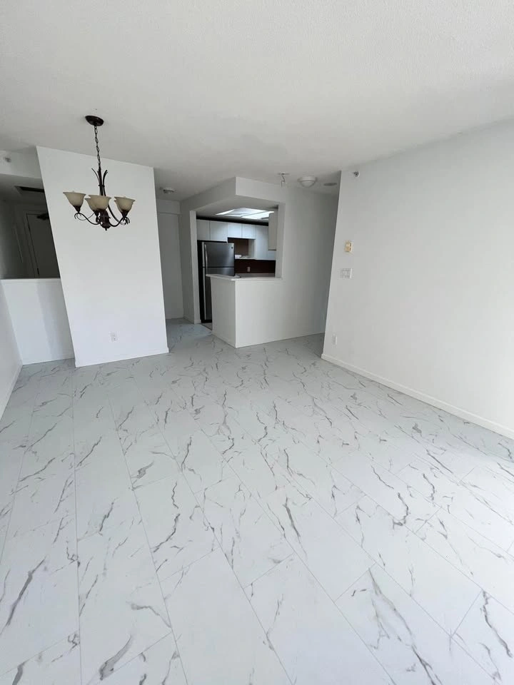 1 Bed 1 Bath Apartment - photo 3