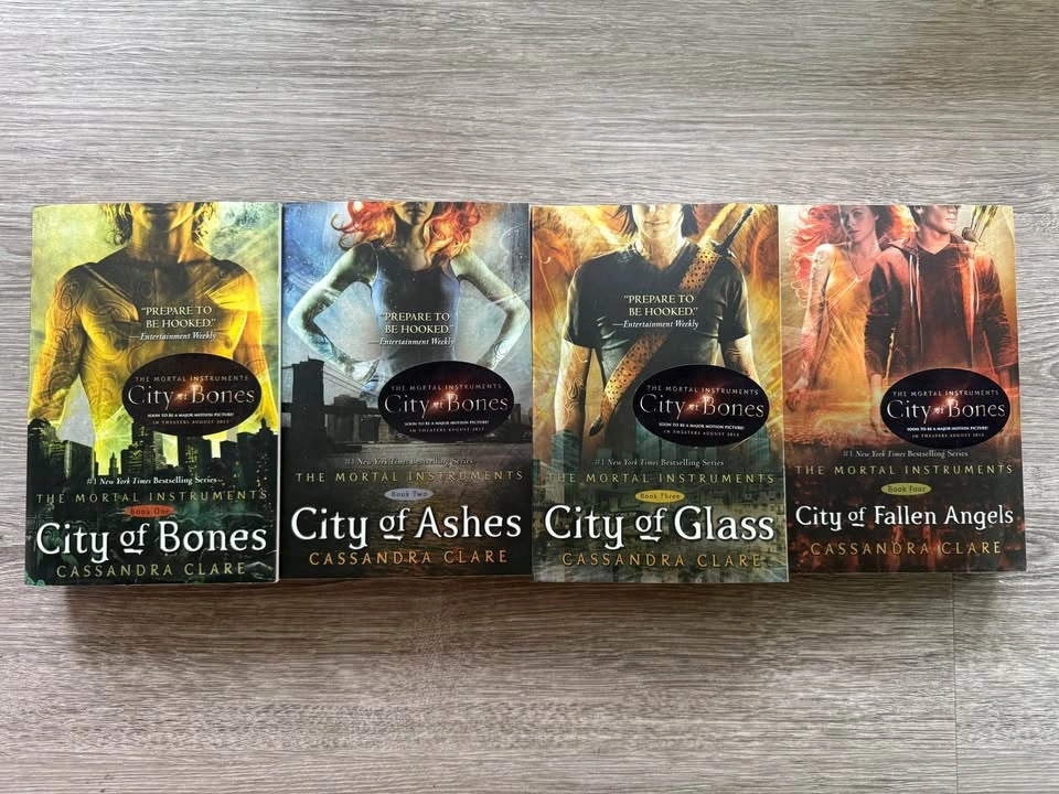 The Mortal Instruments Cassandra Clare - photo 2