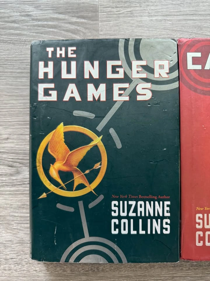 The Hunger Games Suzanne Collins - photo 2