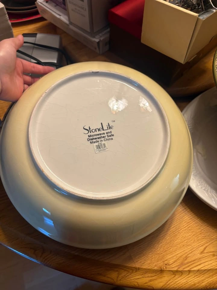 Large Serving plates/bowls - photo 4
