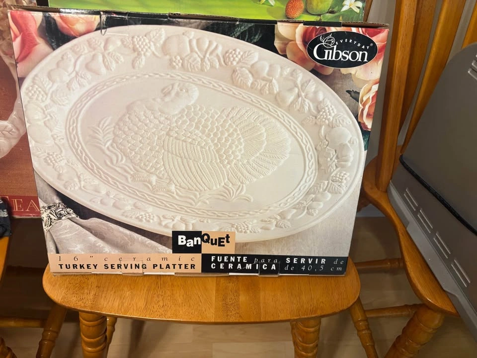 Serving plates/platters $20 each - photo 3