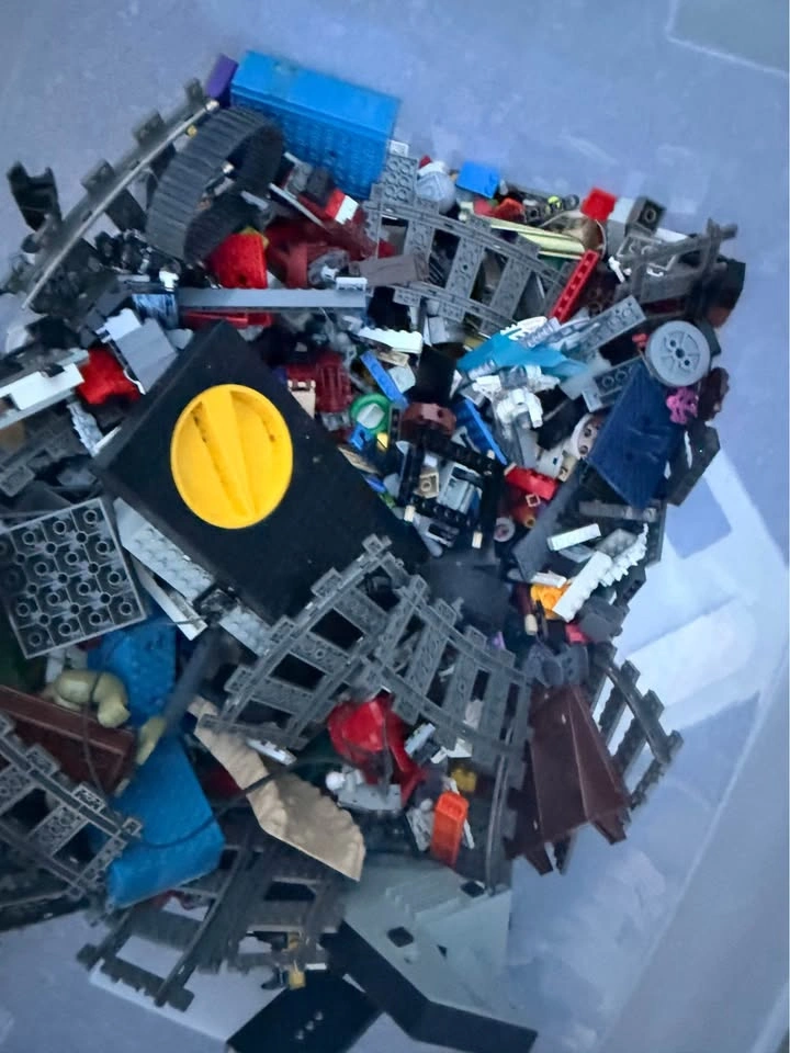 Huge LEGO Lot – 6kg+ | Train Tracks, Hulk, Darth Vader & More - photo 2
