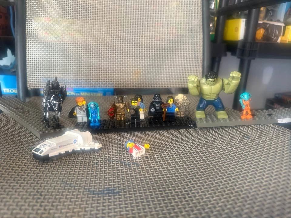 Huge LEGO Lot – 6kg+ | Train Tracks, Hulk, Darth Vader & More - photo 4
