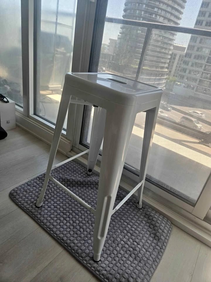 Structube Hudson white bar stool 76 cm