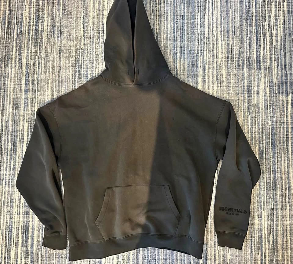 Essential hoodie with reflective back