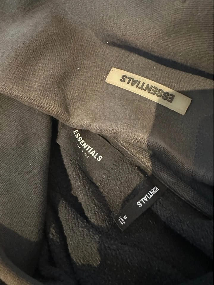 Essential hoodie with reflective back - photo 3