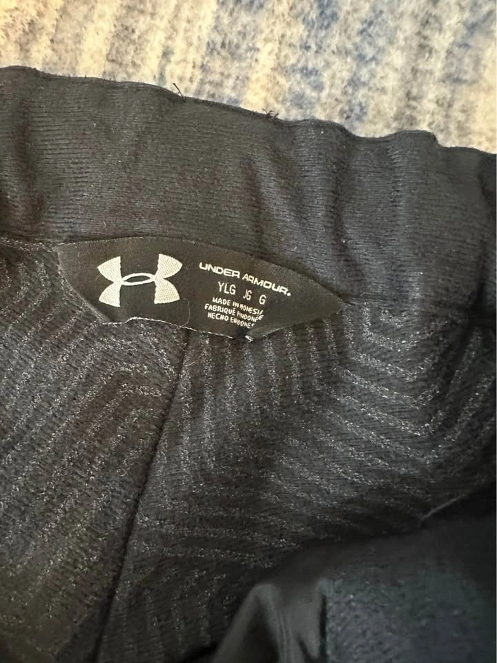 Under armour black snowboard/ski pants - photo 2