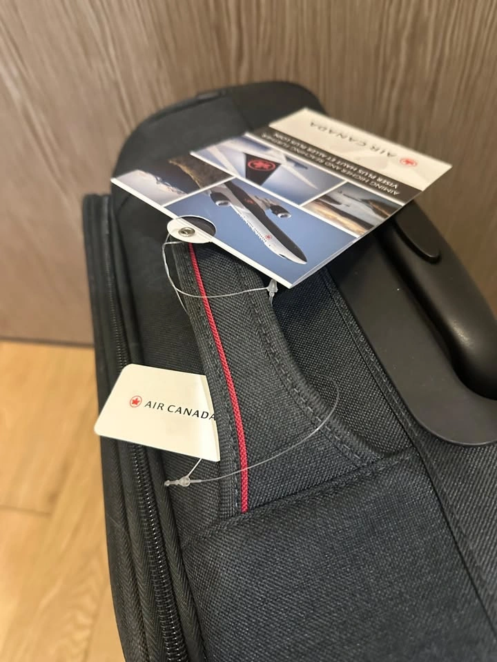 Brand new Air Canada Carry-on suitcase - photo 3