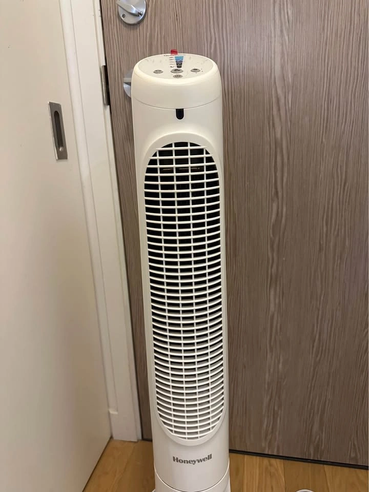White Honeywell QuietSet fan (Moving📦) - photo 3