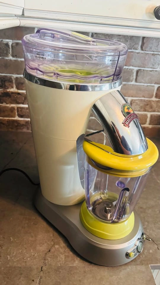 Margaritaville Frozen Concoction Maker - photo 3