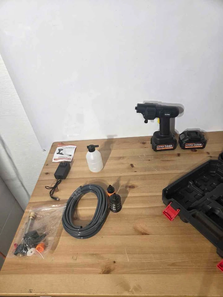 Portable Cordless Pressure Washer 600 PSI New - photo 3