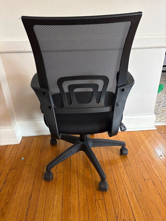 Ergonomic Desk Chair - photo 3